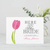 色彩の鮮やかなピンクのチューリップのブライダルシャワーのパーティーカード 招待状 (スタンド正面)