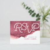 色彩の鮮やかマルサラモダンピンクシンプルク結婚式RSVP インビテーションポストカード (スタンド正面)