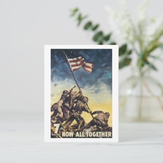 色戦写真ヴィンテージを上げる硫黄島国旗 ポストカード (スタンド正面)