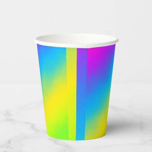 色数々のの 紙コップ (右)