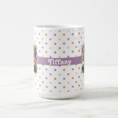  – 色数々の水玉模様（紫リボンPhotoFrame付き） コーヒーマグカップ (中央)