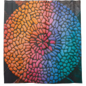 色数々の石点々のあるデザイン シャワーカーテン (正面)