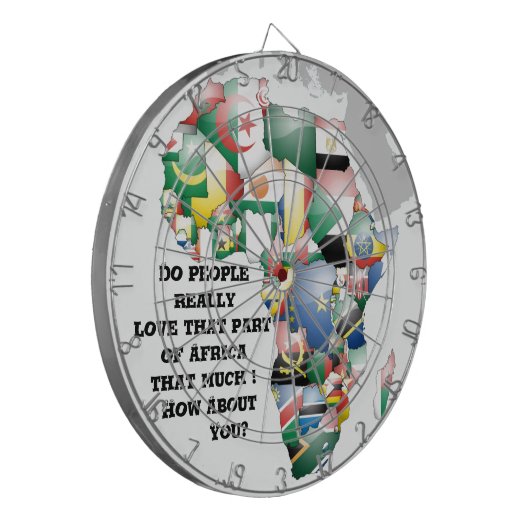 色統一された別:アフリカの旗のお祝い ダーツボード (正面左)