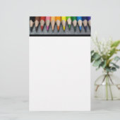 色鉛筆の列。 便箋 (スタンド正面)