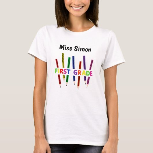 色鉛筆1年生先生女子Tシャツ Tシャツ (正面)