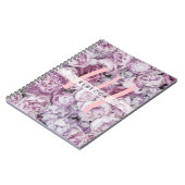 芍薬とバラの花のピンクのスクリプトモノグラム ノートブック (左側)