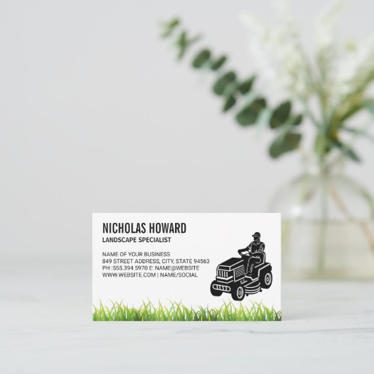 芝刈り機に乗る | 草の葉 名刺 (スタンド正面)