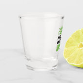 芝刈り機 – 芝生が呼び出し、私は刈らなければならない ショットグラス (左)