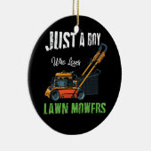 芝刈り芝刈り芝刈り農場が大好きな少年 セラミックオーナメント (右)