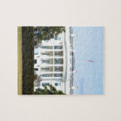 芝生から出たホワイトハウス ジグソーパズル (横)