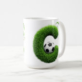 芝生のオブジェのC文字とサッカーボール コーヒーマグカップ (正面右)