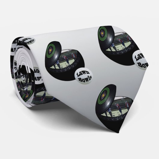 芝生のボウリングをする人、 クリケットの投手は芝生のボウルに ネクタイ (ロール)