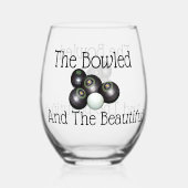 芝生のボールがボーリングし、美しい ステムなしワイングラス (裏面)