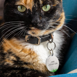 芝生の中のゴルフボパーソナライズされたール ペット　ネームタグ