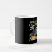 芝生の草刈り – 芝生は呼び出している コーヒーマグカップ (正面左)