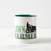 芝生の農家 ツートーンマグカップ (中央)