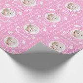 花およびバニーが付いている女の赤ちゃんの写真テンプレート ラッピングペーパー (角)