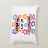 花が一面に咲いている アクセントクッション (裏面(縦))