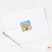 花が付いている木製の印に坐っているブルーバード ラウンドシール (封筒)