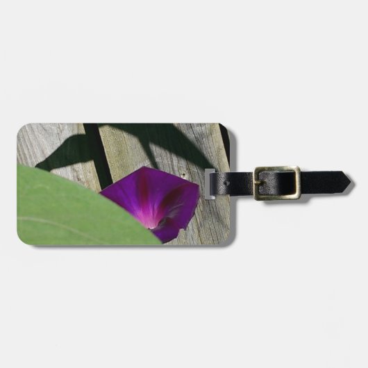 花が付いている機内持込の荷物のラベル ラゲッジタグ (正面横)