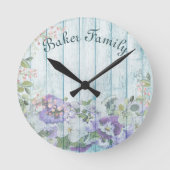 花が咲いたパーソナライズされた柵 ラウンド壁時計 (正面)