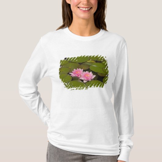 花が咲くスイレン Tシャツ (正面)