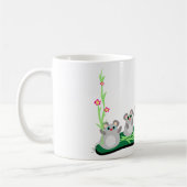 花が咲く可愛らしいネズミ コーヒーマグカップ (左)