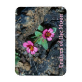 花が月のクレーターに咲く溶岩 マグネット (縦)