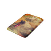 花でポーズをとるシャム猫 バスマット (アングル)