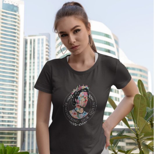 花で作った女王 Tシャツ