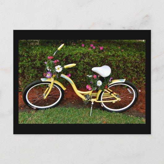 花で覆われた黄色い自転車 – 背おもしろい面 ポストカード (正面)