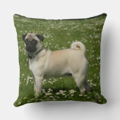 花で遊ぶパグ クッション (裏面)