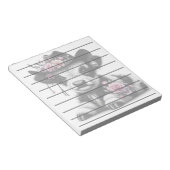 花で飾ったかわいい子牛の帽子 ノートパッド (アングル)