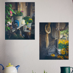 花で飾られた居心地の良いカントリーコテージポーチ