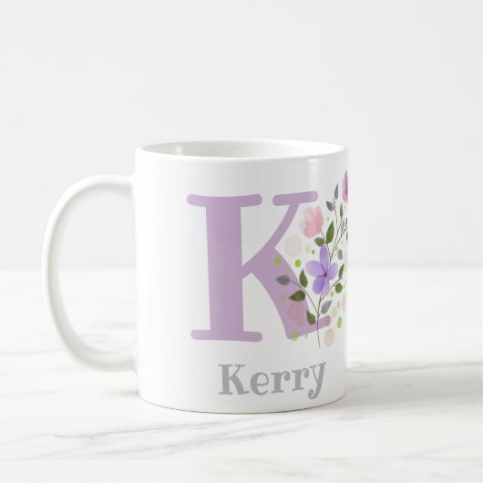 花とイニシャルとネーム入りケリー コーヒーマグカップ (左)