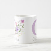 花とイニシャルと名前に魅せられて コーヒーマグカップ (中央)