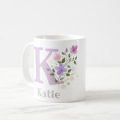 花とイニシャルK+ケイティ コーヒーマグカップ (正面左)