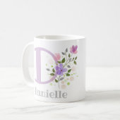花とダニエルのイニシャルと名前 コーヒーマグカップ (正面左)