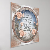 花とフレームを持つセレニティ祈りの言葉 箔ポスター (レイダウン)