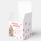 花とプロセッコのボトルとローズの花のブライズシャワー フェイバーボックス (オープン)