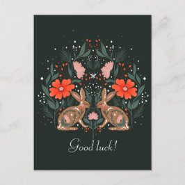 花と北欧の動機を持つウサギ ポストカード