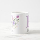 花と名前のイニシャル入りフララのギフト コーヒーマグカップ (中央)