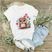 花と小さな家のあるフクロウ Tシャツ