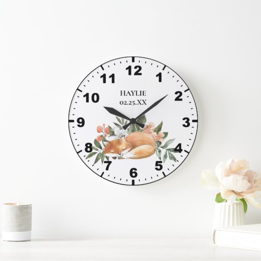 花と緑の中のかわいい赤いキツネ ラージ壁時計 (ホーム)