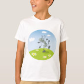 花と草原で踊るアリ Tシャツ (正面)