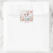 花と蝶が咲く可愛いベビーガール子羊 スクエアシール (バッグ)