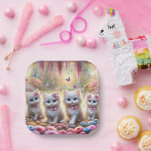 花と蝶が咲く4匹の白い子猫 ペーパープレート (パーティー)