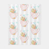 花と蝶パターン付きピンクのティーポット フリースブランケット (正面)