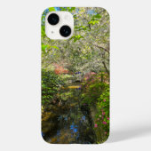 花に囲まれた庭の川 Case-Mate iPhoneケース (裏面)