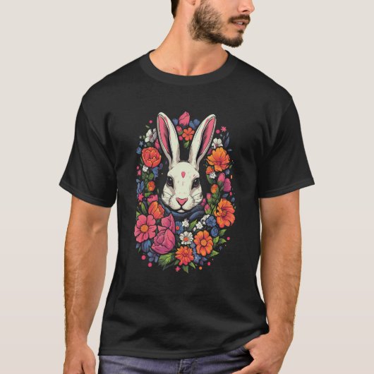 花に囲まれた白ウサギ オーナー 庭 Tシャツ (正面)